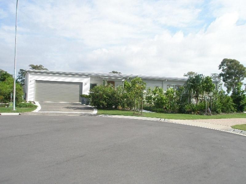 4 Seashells Court, Burrum Heads QLD 4659