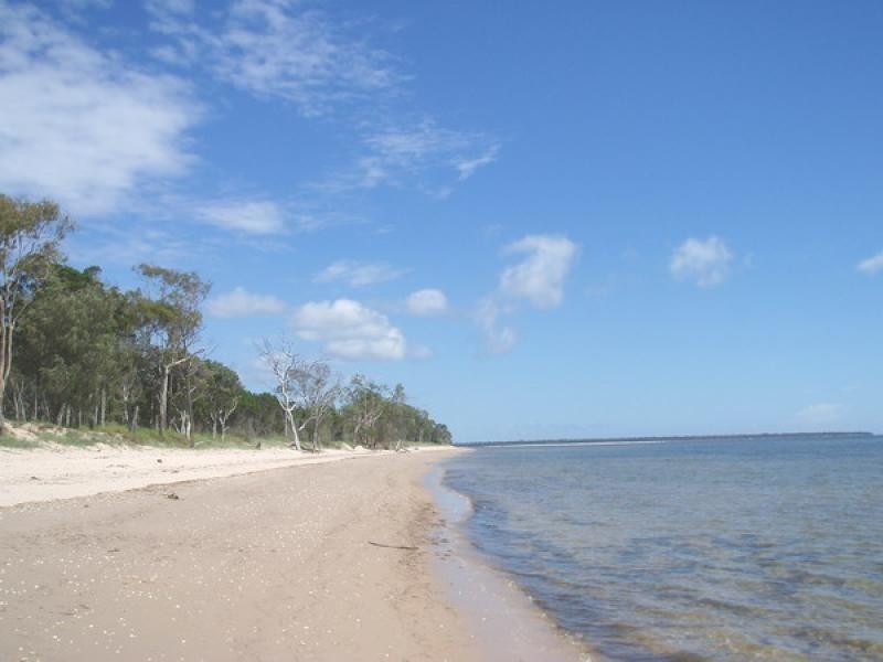 48 Beach Drive, Burrum Heads QLD 4659