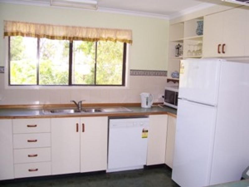 78 Kingfisher Pde, Toogoom QLD 4655