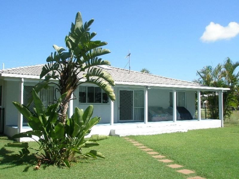 144 Burrum Street, Burrum Heads QLD 4659