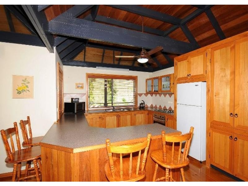 18 Ries Road, Toogoom QLD 4655