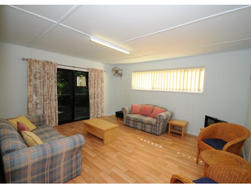 18 Ries Road, Toogoom QLD 4655