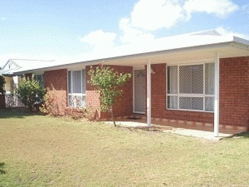17 Hoffman Street, Burrum Heads QLD 4659