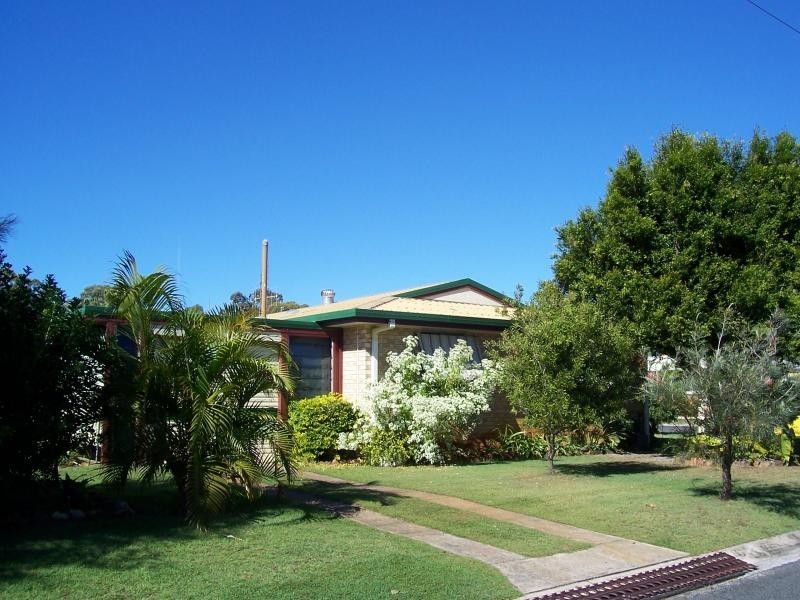 1 Cassia Street, Burrum Heads QLD 4659