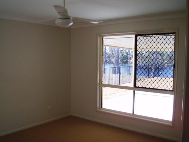 19 Sirenia Drive, Burrum Heads QLD 4659