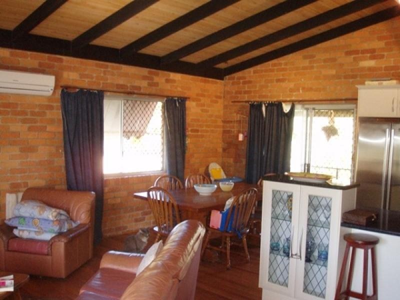 4 Boronia Street, Burrum Heads QLD 4659