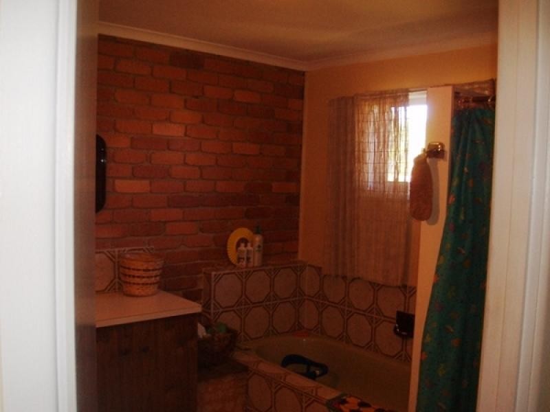 4 Boronia Street, Burrum Heads QLD 4659