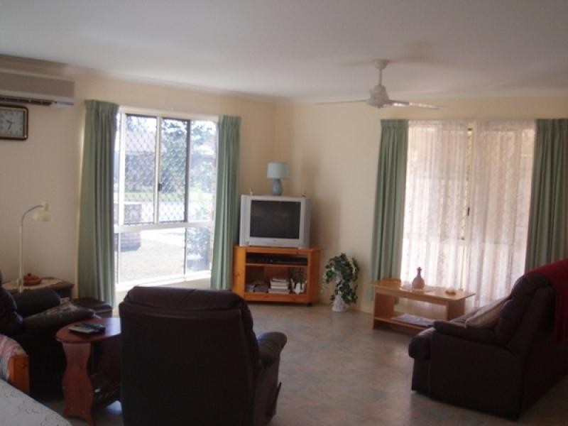 12 Sunrise Crescent, Burrum Heads QLD 4659