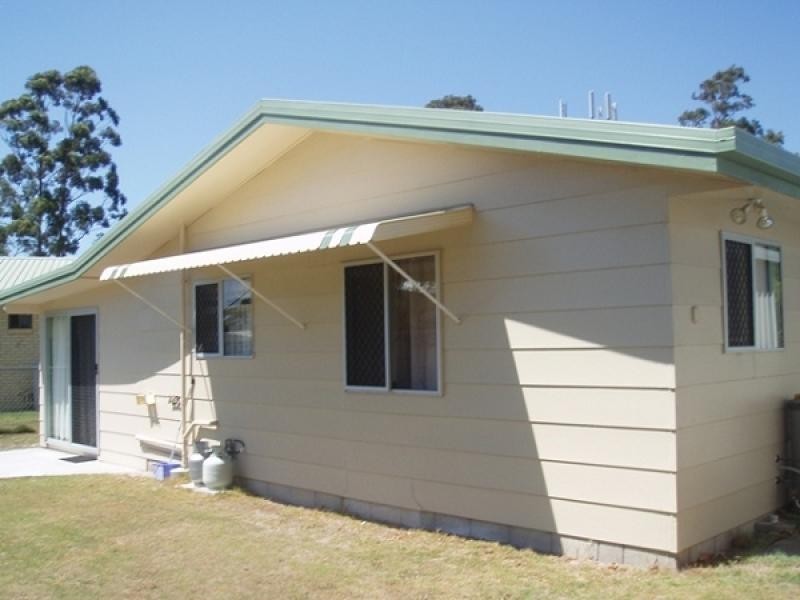 4 Hoffman Street,, Burrum Heads QLD 4659