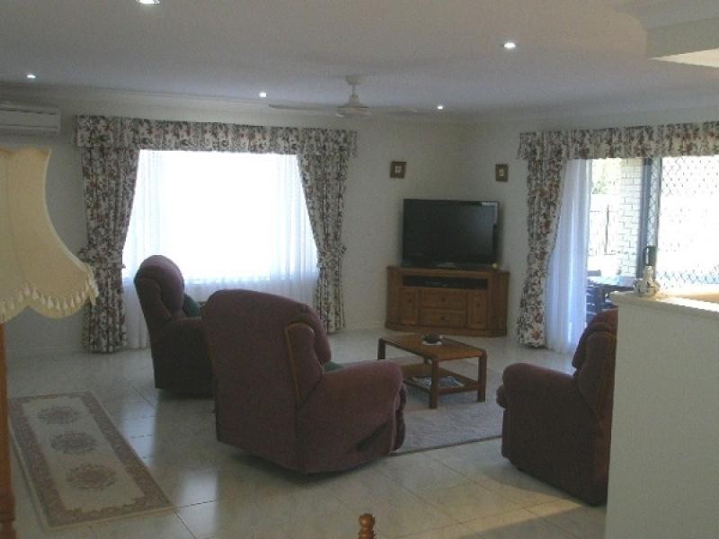 10 Barramundi Drive, Burrum Heads QLD 4659