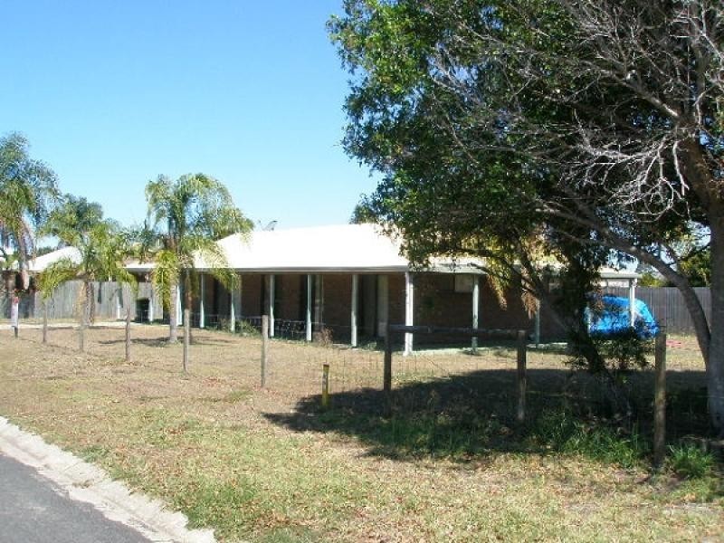 2 Lakes Boulevard, Burrum Heads QLD 4659