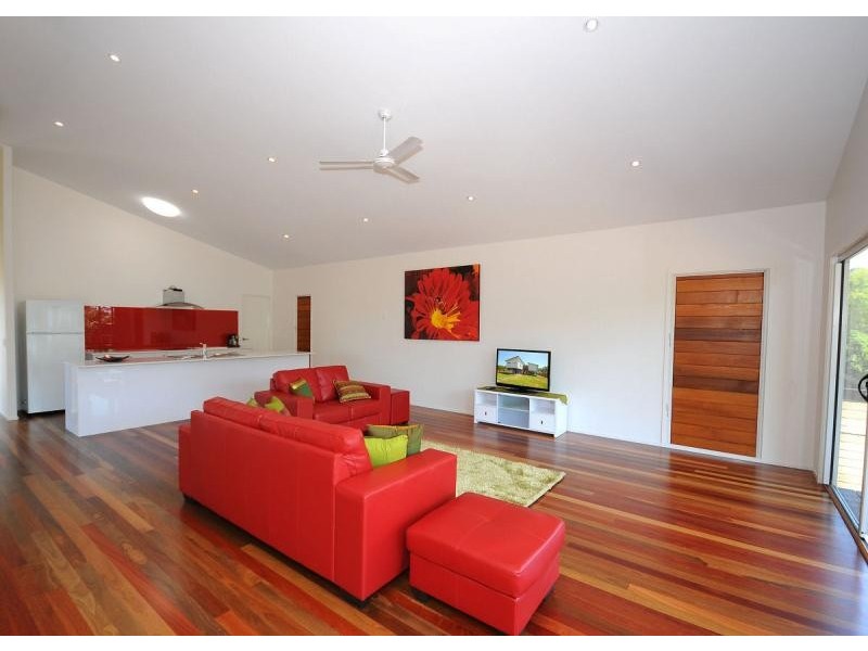 178 Kingfisher Pde, Toogoom QLD 4655