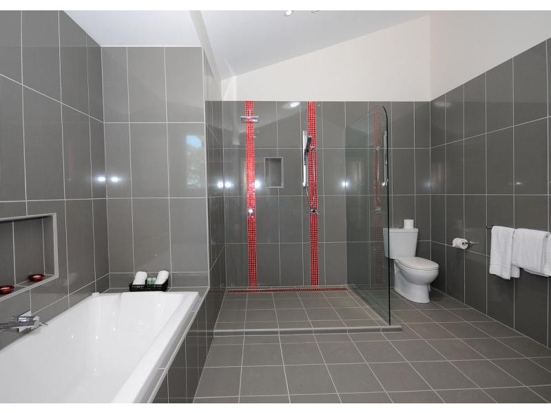 178 Kingfisher Pde, Toogoom QLD 4655