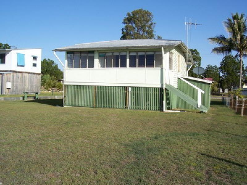 40 Moreton Street, Toogoom QLD 4655