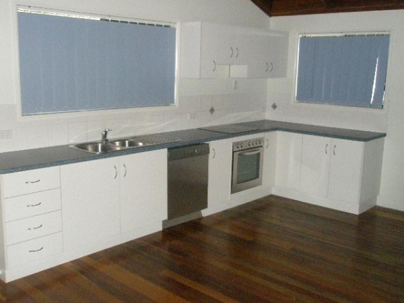 35 Lucas Drive, Burrum Heads QLD 4659