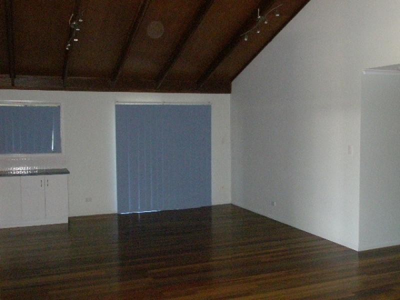 35 Lucas Drive, Burrum Heads QLD 4659