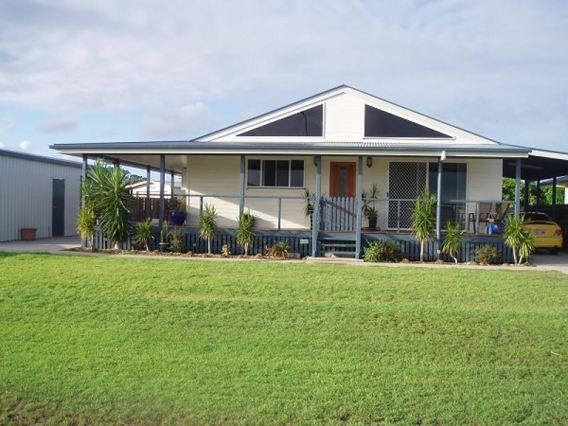 33 Sunrise Crescent, Burrum Heads QLD 4659