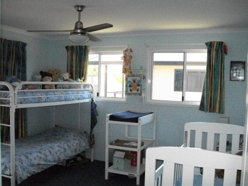 33 Sunrise Crescent, Burrum Heads QLD 4659