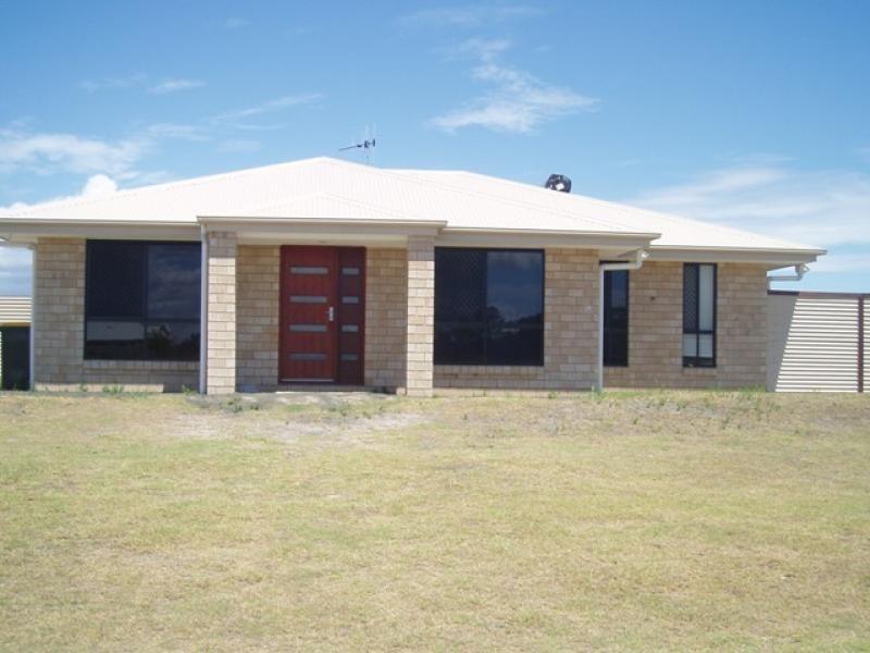 77 Beach Drive, Burrum Heads QLD 4659