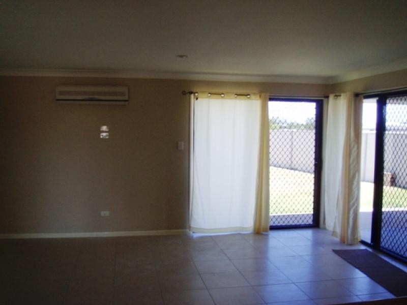 77 Beach Drive, Burrum Heads QLD 4659