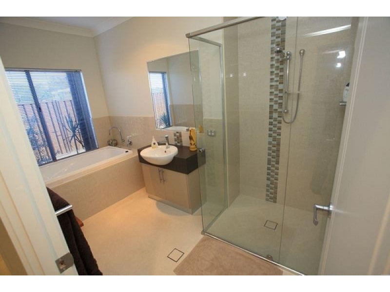 14 Traviston Way,, Burrum Heads QLD 4659