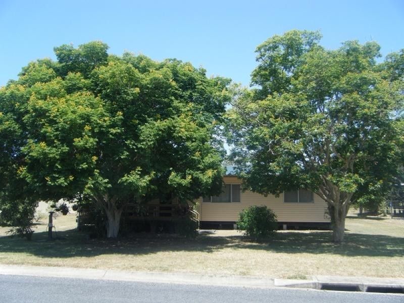 14 Torbanlea Street, Burrum Heads QLD 4659