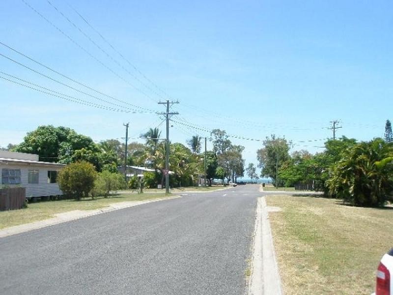14 Torbanlea Street, Burrum Heads QLD 4659