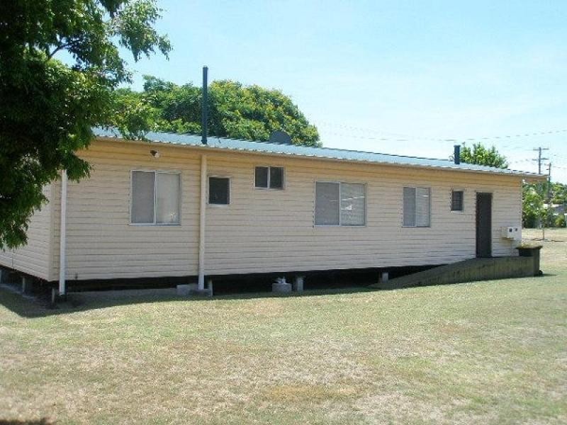 14 Torbanlea Street, Burrum Heads QLD 4659