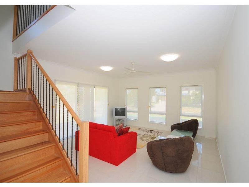 2 Tamarind Close, Burrum Heads QLD 4659