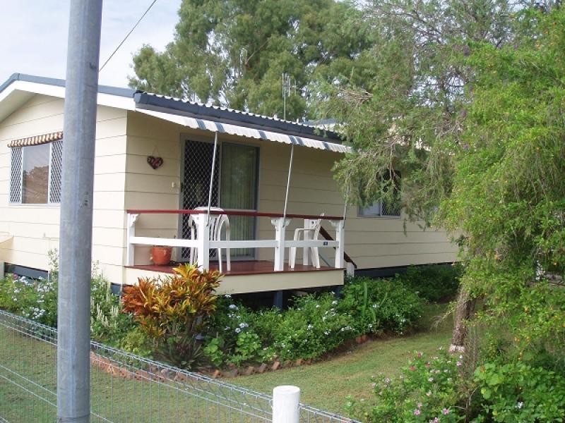 19 Hoffman Street, Burrum Heads QLD 4659
