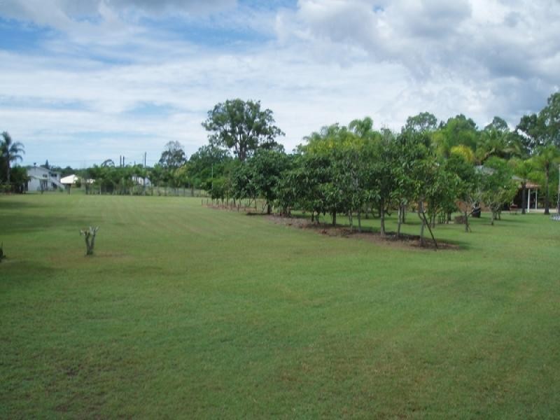2 Thomas Street, Howard QLD 4659