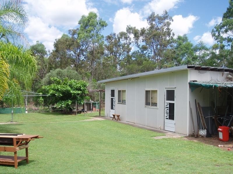 2 Thomas Street, Howard QLD 4659
