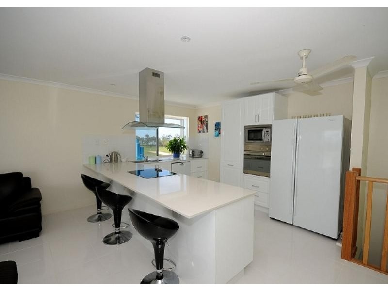 24 Sandcastles Circuit, Burrum Heads QLD 4659