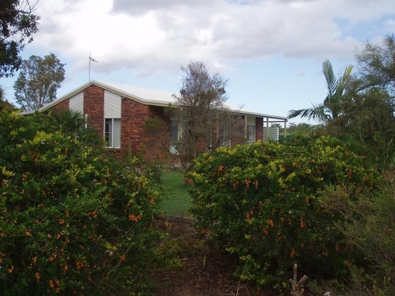 2-6 Colman Cres, Burrum Heads QLD 4659