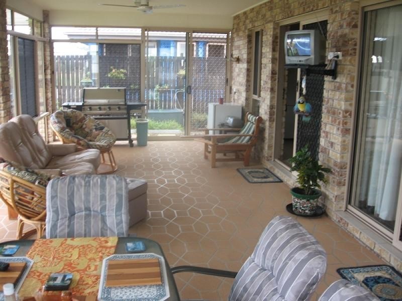 17 Noeme Street, Burrum Heads QLD 4659