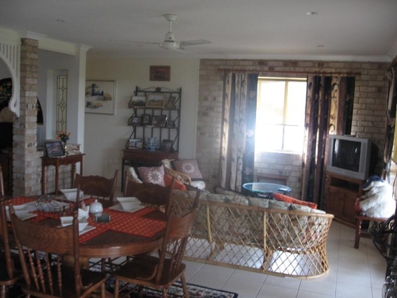 17 Noeme Street, Burrum Heads QLD 4659