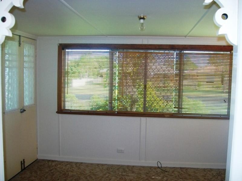 6 Crawford Street, Torbanlea QLD 4662