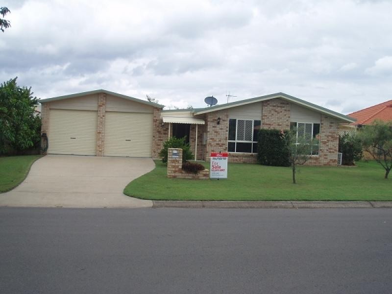 12 Sunrise Crescent, Burrum Heads QLD 4659