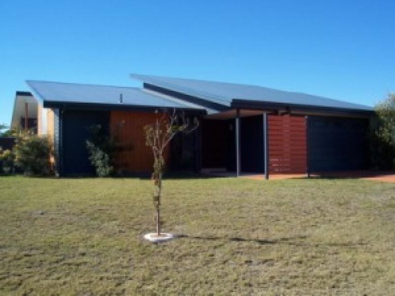 27 Traviston Way, Burrum Heads QLD 4659