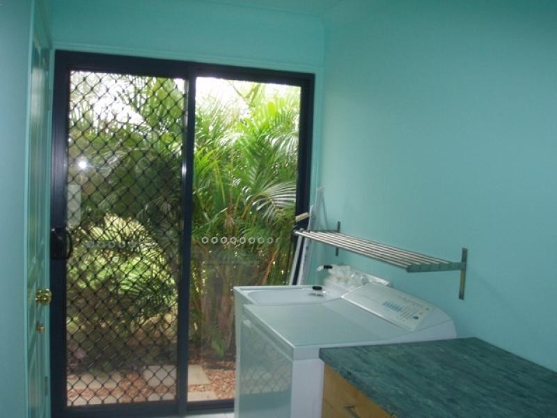 27 Traviston Way, Burrum Heads QLD 4659