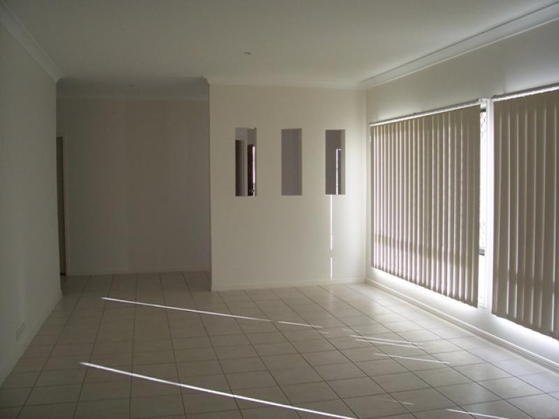 4 Oyster Court, Toogoom QLD 4655