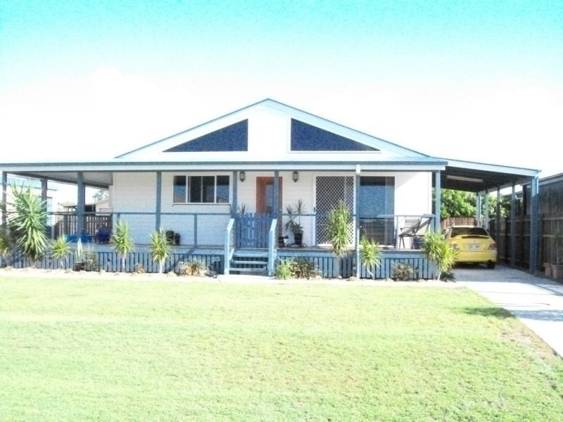 33 Sunrise Crescent, Burrum Heads QLD 4659