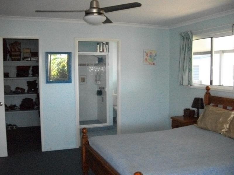 33 Sunrise Crescent, Burrum Heads QLD 4659