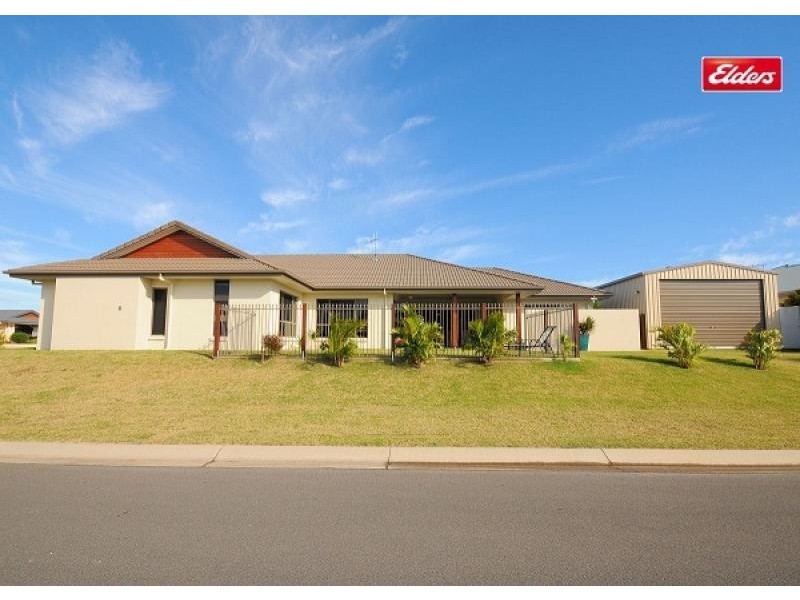 8 Lucas Drive, Burrum Heads QLD 4659