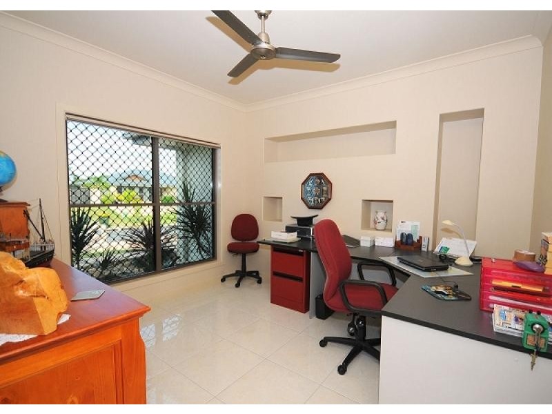 8 Lucas Drive, Burrum Heads QLD 4659