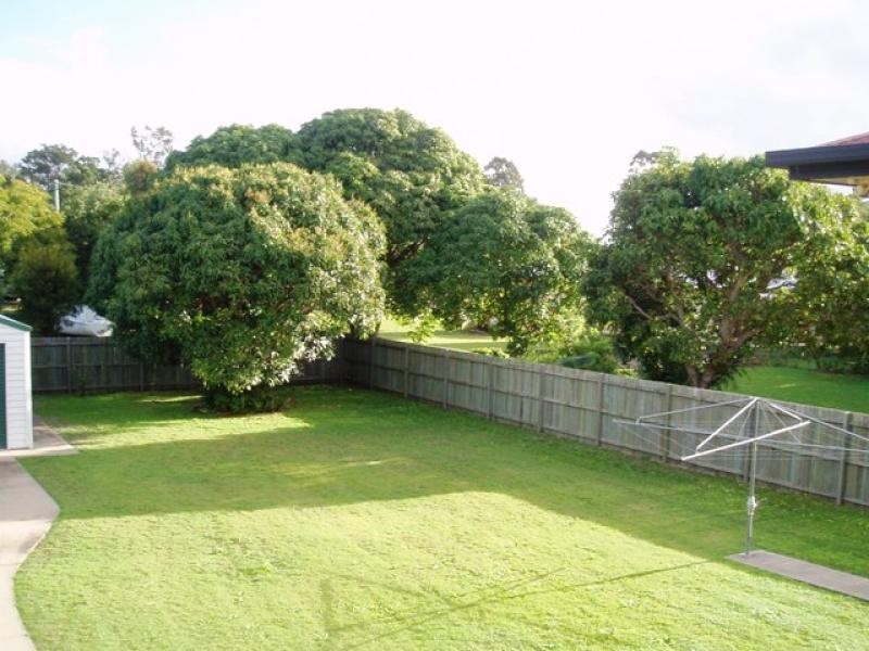 77 Burrum Street, Burrum Heads QLD 4659