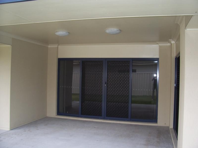 8 Krista Court, Burrum Heads QLD 4659