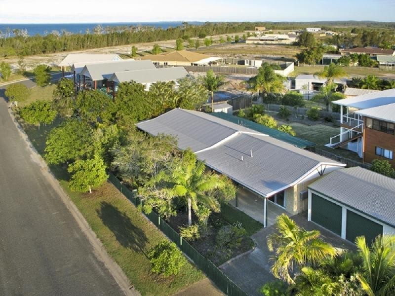 37 Beach Drive, Burrum Heads QLD 4659