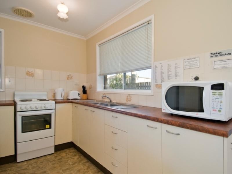 37 Beach Drive, Burrum Heads QLD 4659