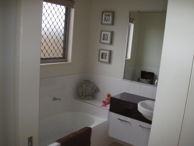 8 Lilly Pilly Drive, Burrum Heads QLD 4659